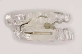 Dispositivo de avanço mandibular para apneia do sono